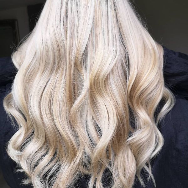 white chocolate hair color with tiny lowlights